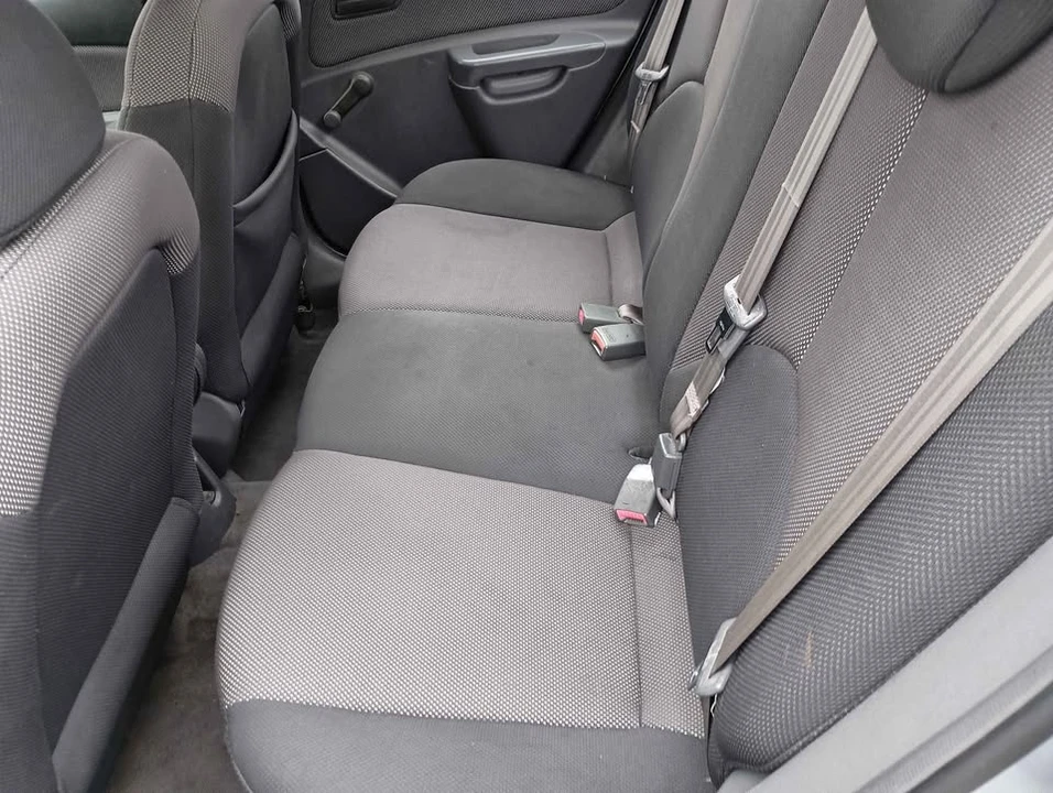 2006 Kia Rio - Image 8 of 8