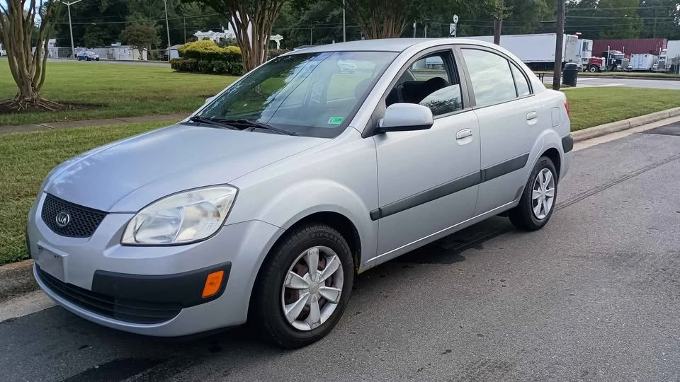 2006 Kia Rio - Image 4 of 10