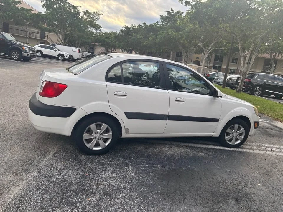 2006 Kia Rio - Image 4 of 6