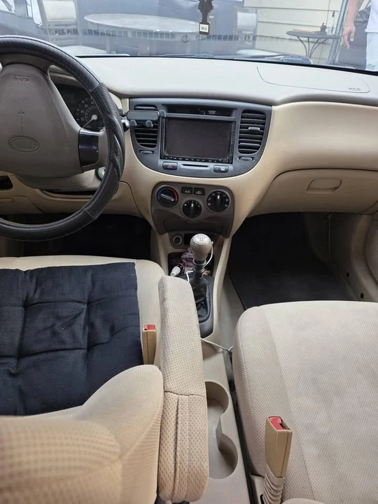 2006 Kia Rio - Image 3 of 4