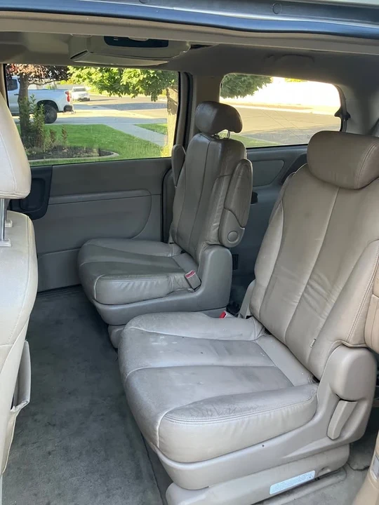 2006 Kia Carnival - Image 3 of 5