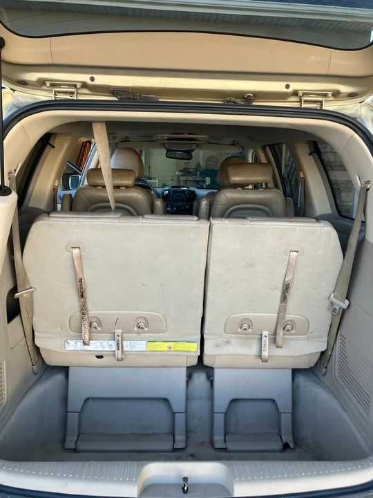 2006 Kia Carnival - Image 4 of 5