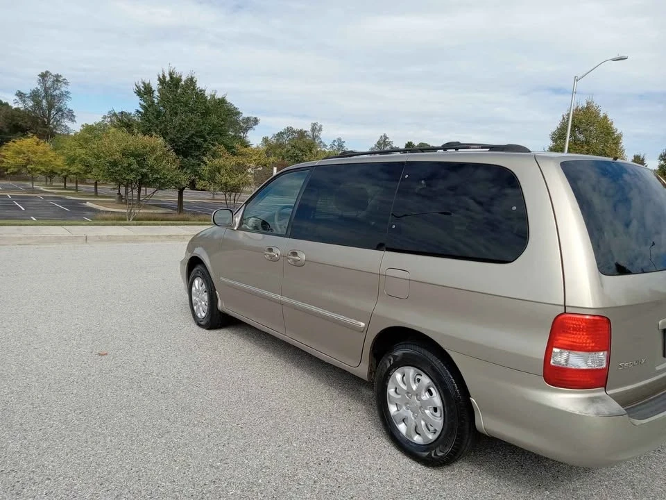 2006 Kia Carnival - Image 3 of 20