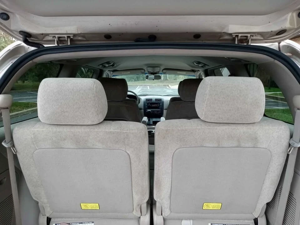 2006 Kia Carnival - Image 13 of 20