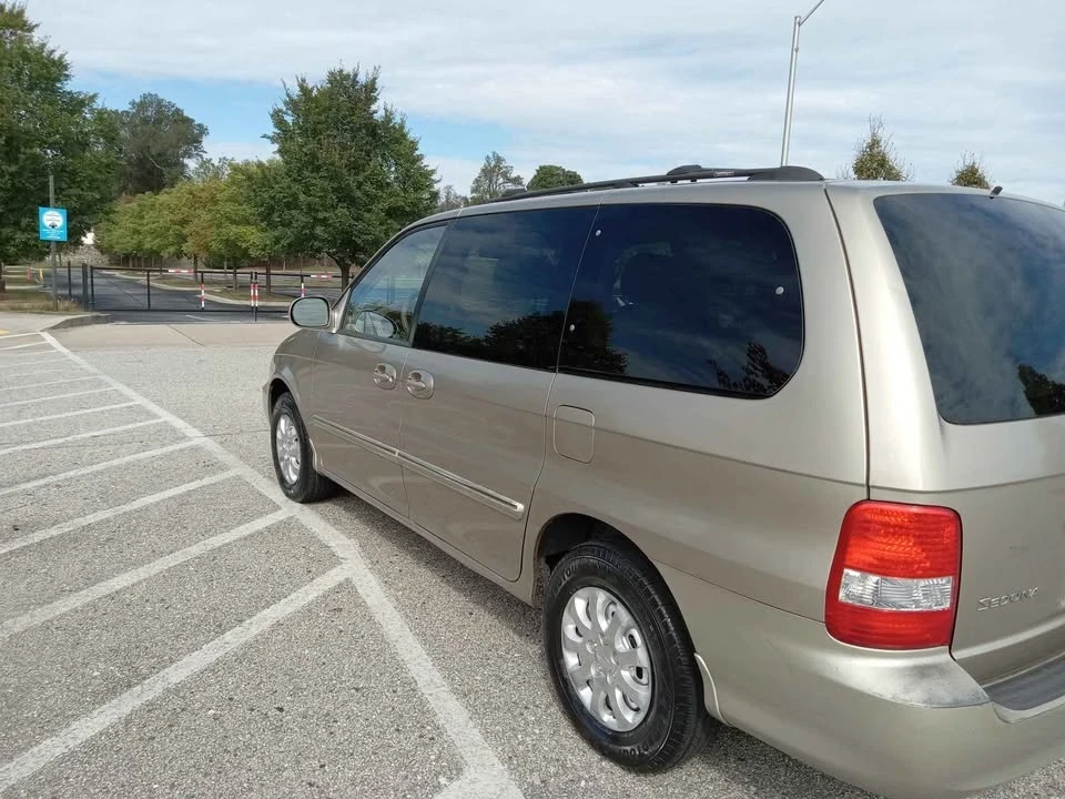 2006 Kia Carnival - Image 3 of 19
