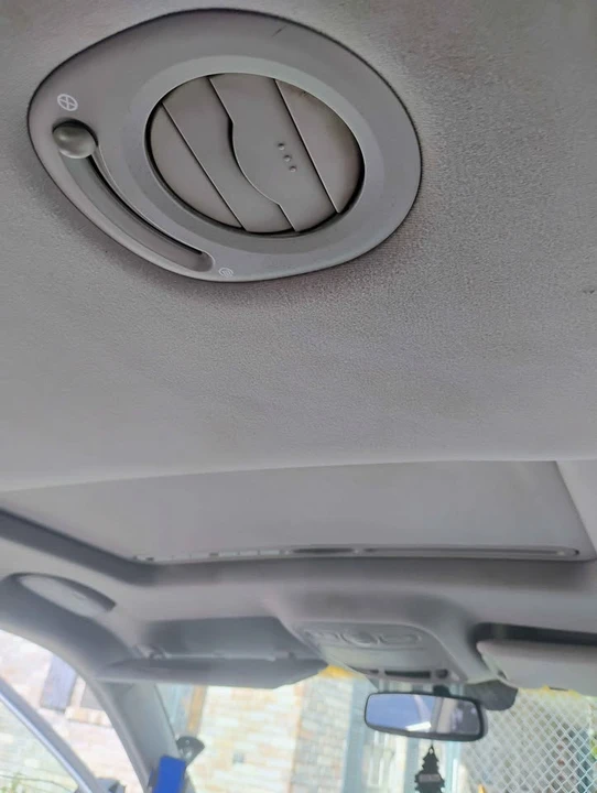 2006 Kia Carnival - Image 7 of 17