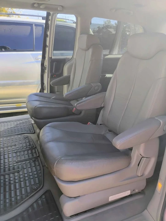 2006 Kia Carnival - Image 12 of 17