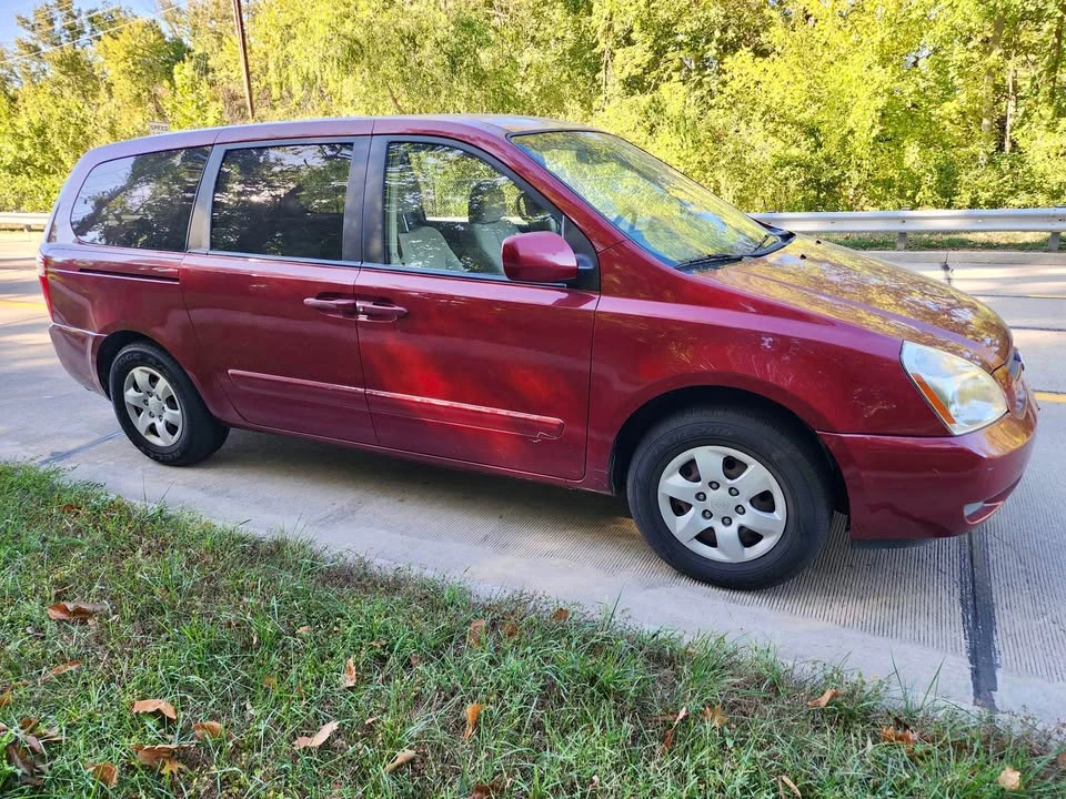 2006 Kia Carnival - Image 3 of 9