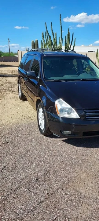 2006 Kia Carnival - Image 2 of 7
