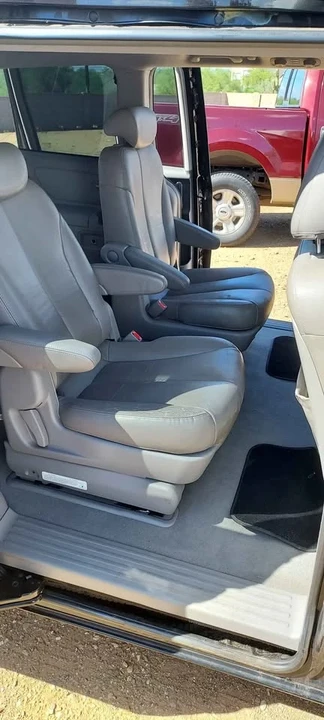 2006 Kia Carnival - Image 6 of 7