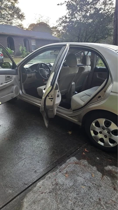 2006 Kia Spectra - Image 8 of 10