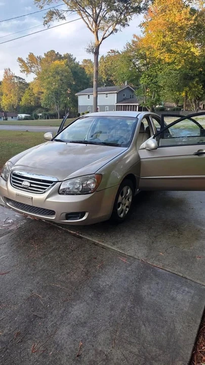 2006 Kia Spectra - Image 10 of 10