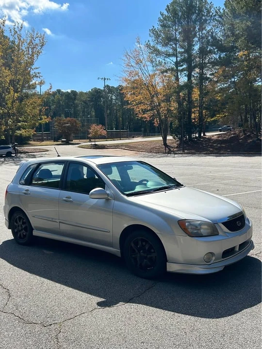 2006 Kia Spectra - Image 2 of 19