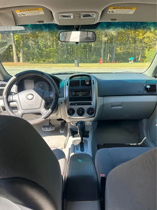 2006 Kia Spectra - Image 15 of 19