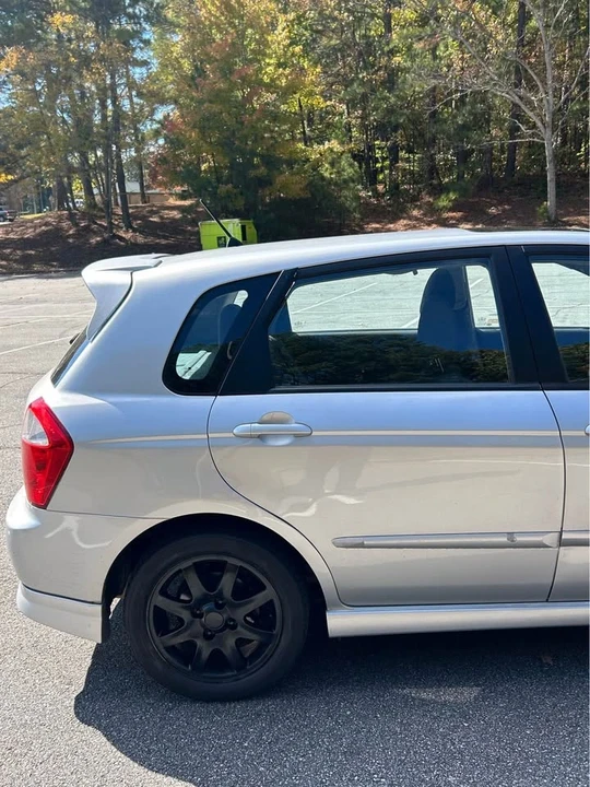 2006 Kia Spectra - Image 17 of 19