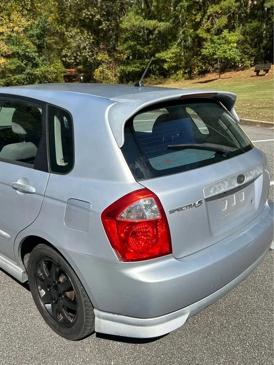 2006 Kia Spectra - Image 9 of 19