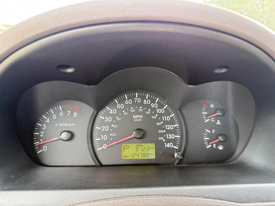 2006 Kia Spectra - Image 9 of 11