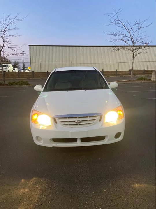 2006 Kia Spectra - Image 3 of 8