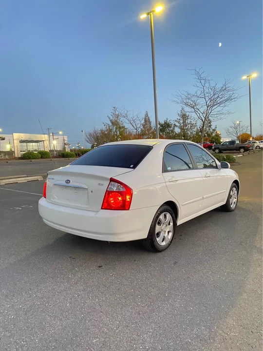 2006 Kia Spectra - Image 4 of 8