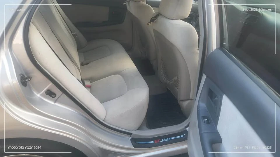 2006 Kia Spectra - Image 6 of 13