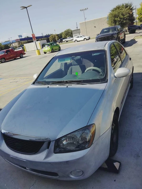 2006 Kia Spectra - Image 3 of 4