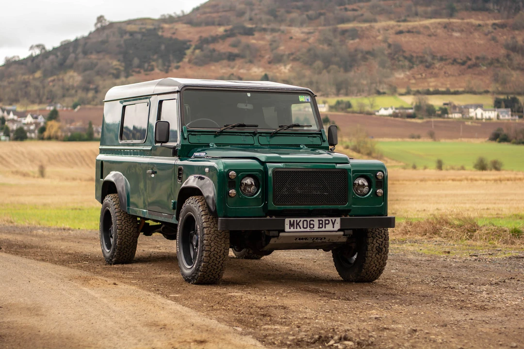 2006 Land Rover Defender 110 - Image 3 of 31
