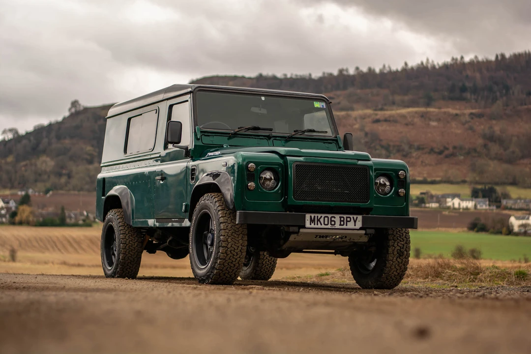 2006 Land Rover Defender 110 - Image 4 of 31