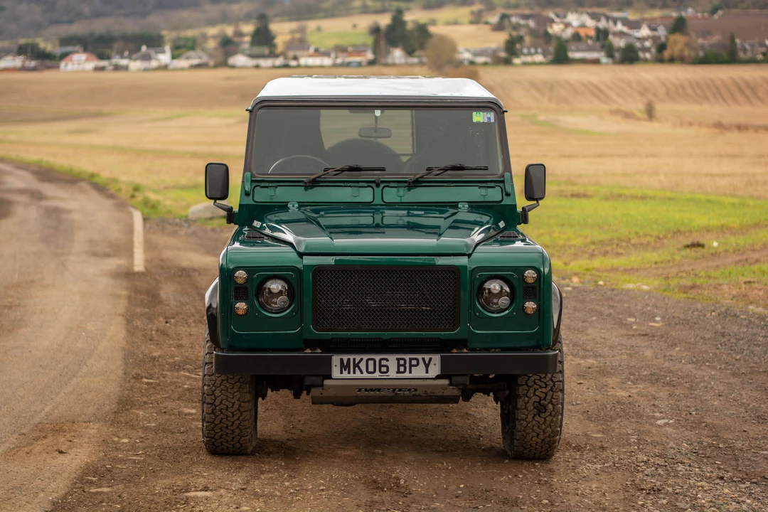 2006 Land Rover Defender 110 - Image 12 of 31