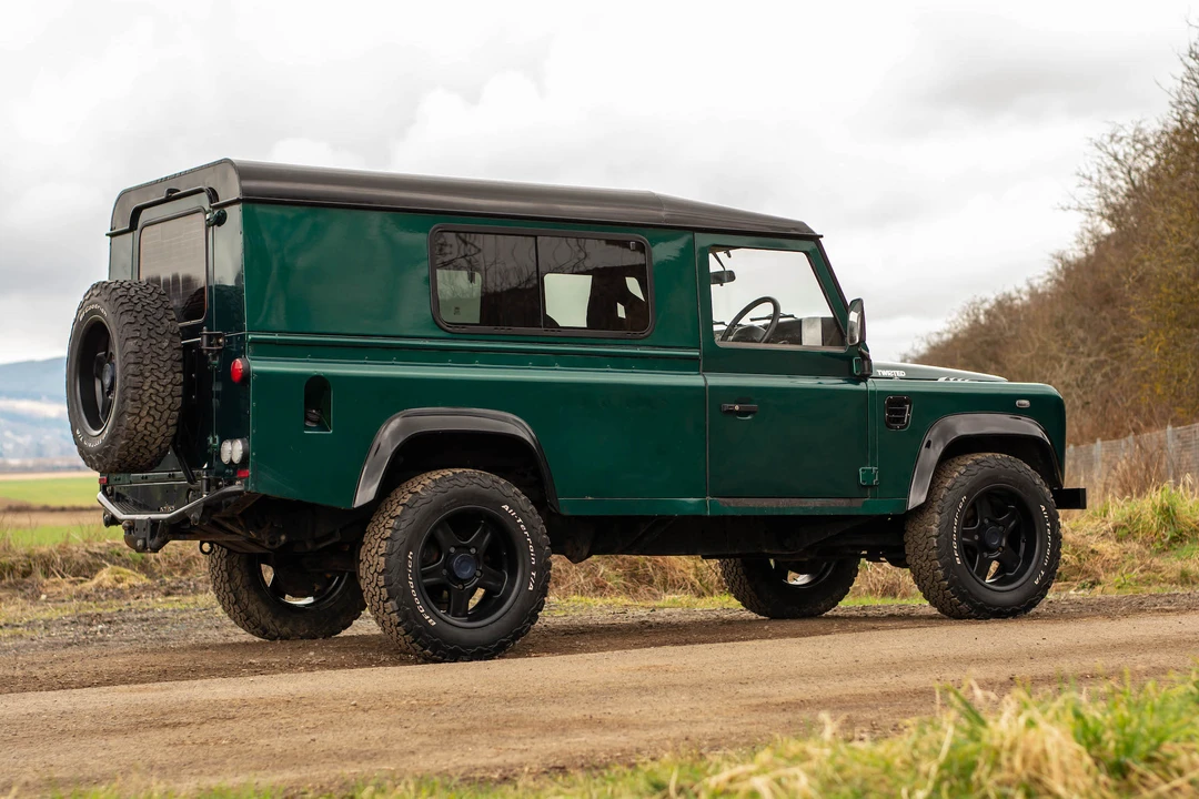 2006 Land Rover Defender 110 - Image 28 of 31