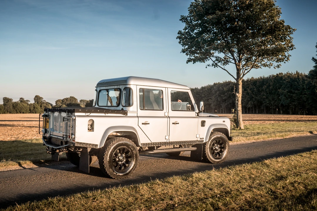 2006 Land Rover Defender 110 - Image 16 of 31