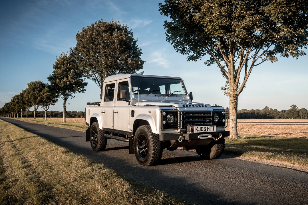 2006 Land Rover Defender 110 - Image 24 of 31