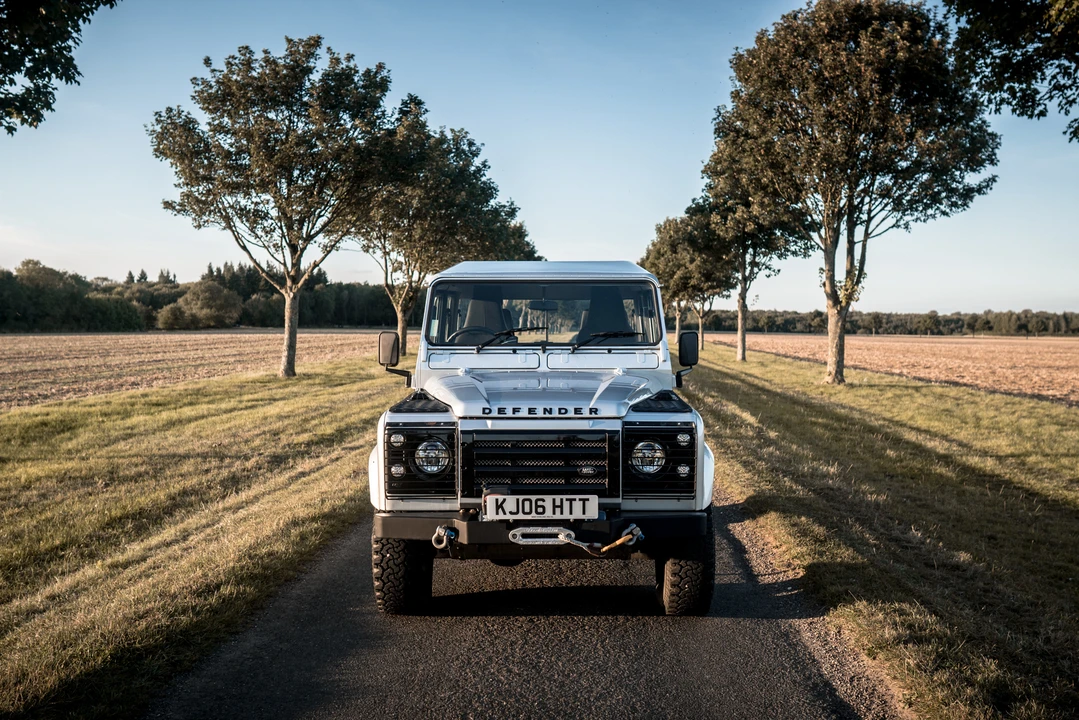 2006 Land Rover Defender 110 - Image 19 of 31
