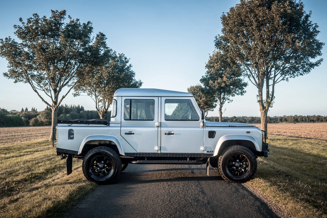 2006 Land Rover Defender 110 - Image 17 of 31
