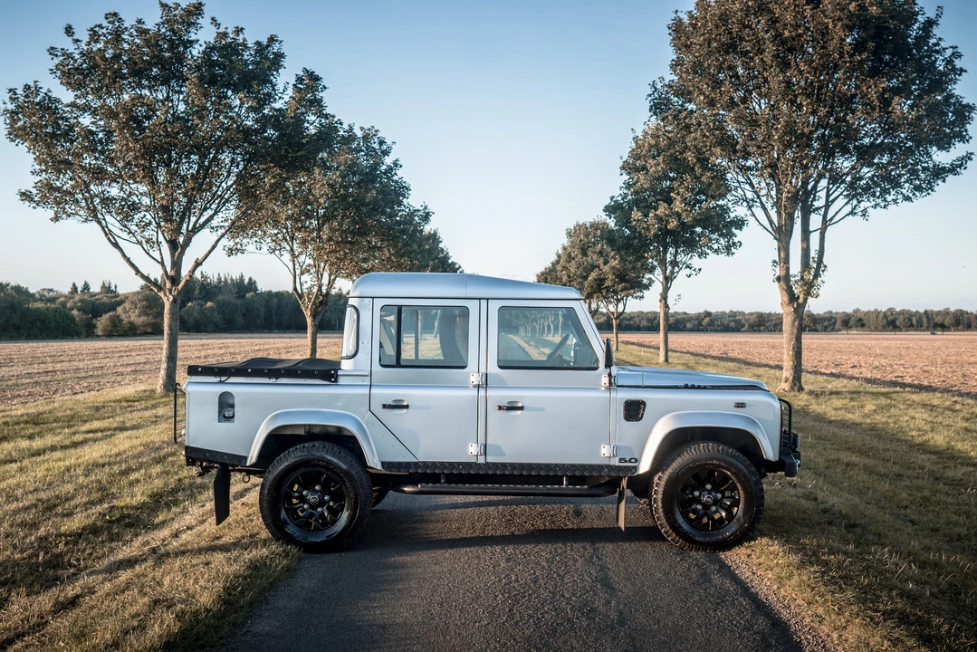 2006 Land Rover Defender 110 - Image 8 of 31