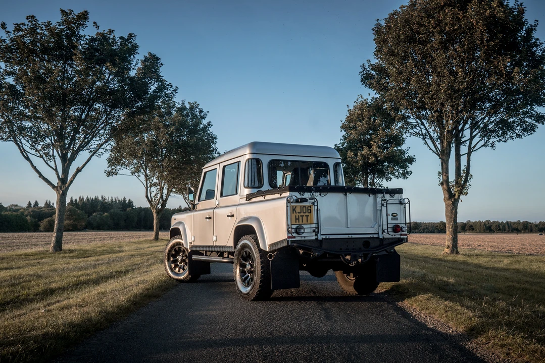 2006 Land Rover Defender 110 - Image 5 of 31