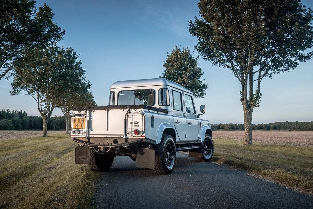 2006 Land Rover Defender 110 - Image 7 of 31