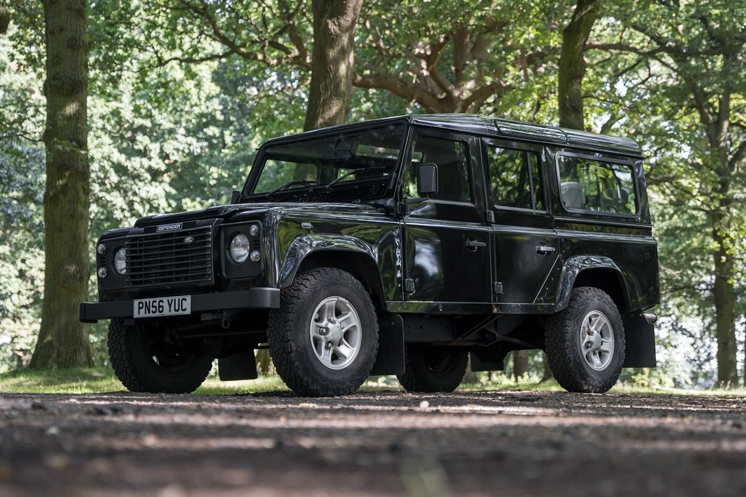 2006 Land Rover Defender 110 - Image 16 of 31
