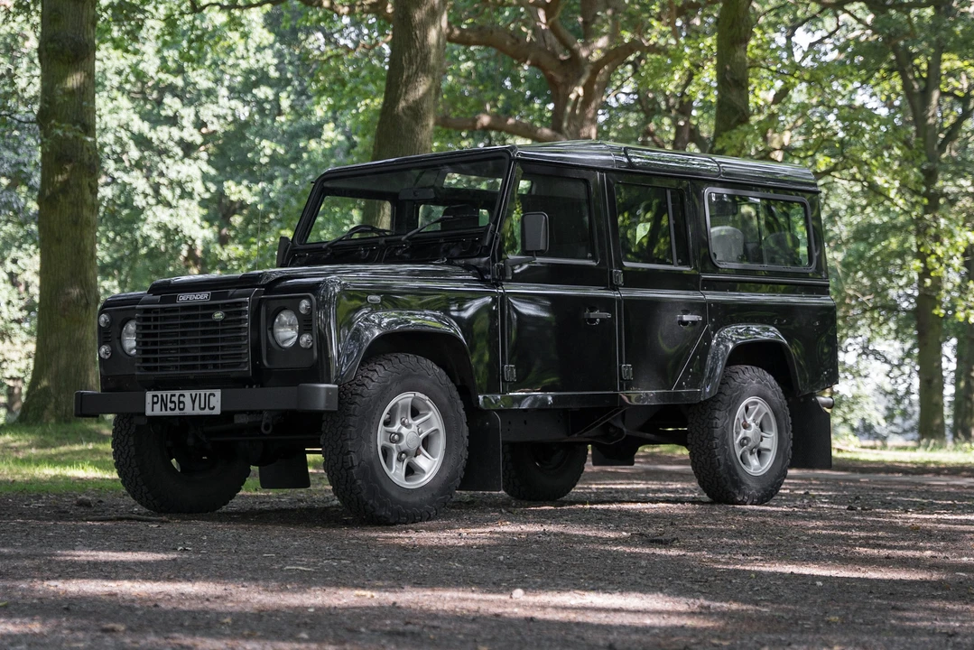 2006 Land Rover Defender 110 - Image 10 of 31