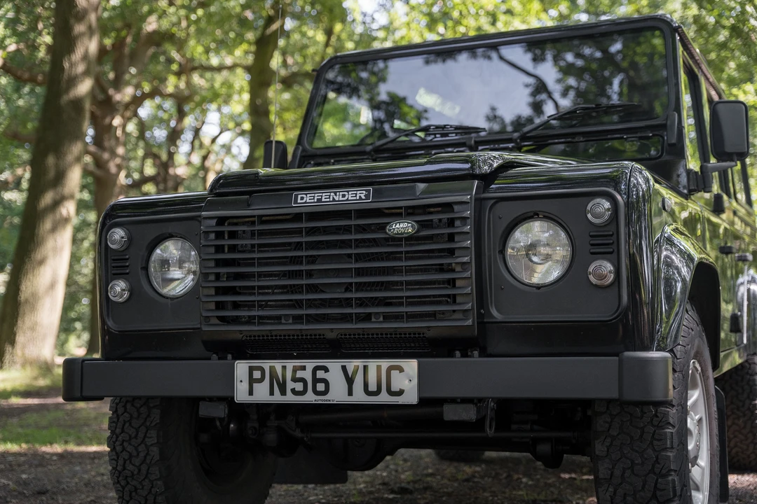 2006 Land Rover Defender 110 - Image 17 of 31