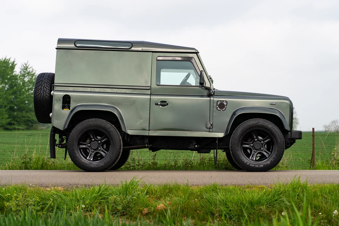 2006 Land Rover Defender 90 - Image 5 of 31