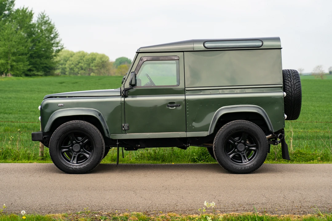 2006 Land Rover Defender 90 - Image 10 of 31