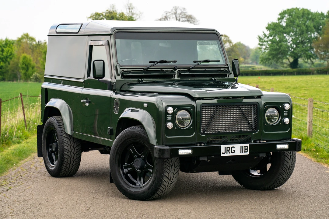 2006 Land Rover Defender 90 - Image 2 of 31