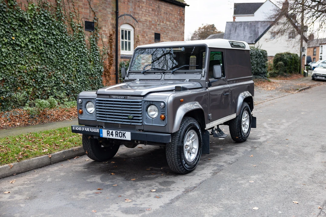 2006 Land Rover Defender 90 - Image 10 of 31