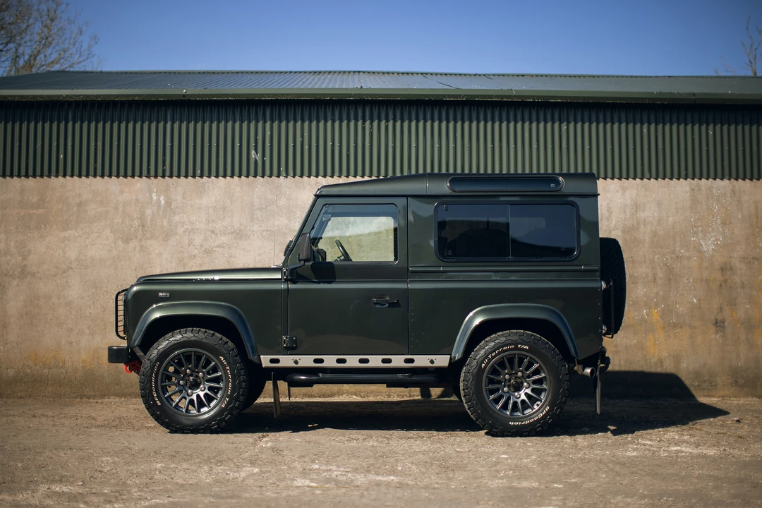 2006 Land Rover Defender 90 - Image 10 of 31