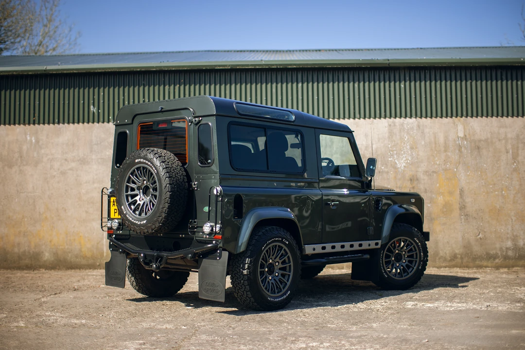 2006 Land Rover Defender 90 - Image 6 of 31