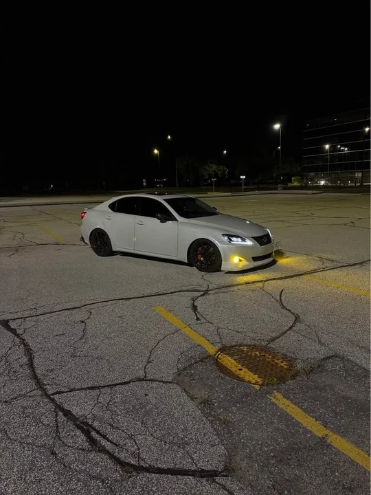 2006 Lexus IS 2nd Gen - Image 2 of 4