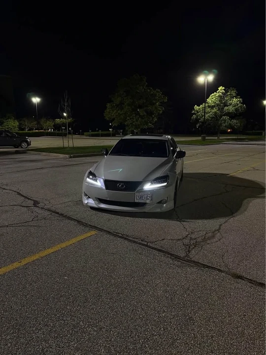 2006 Lexus IS 2nd Gen - Image 3 of 4