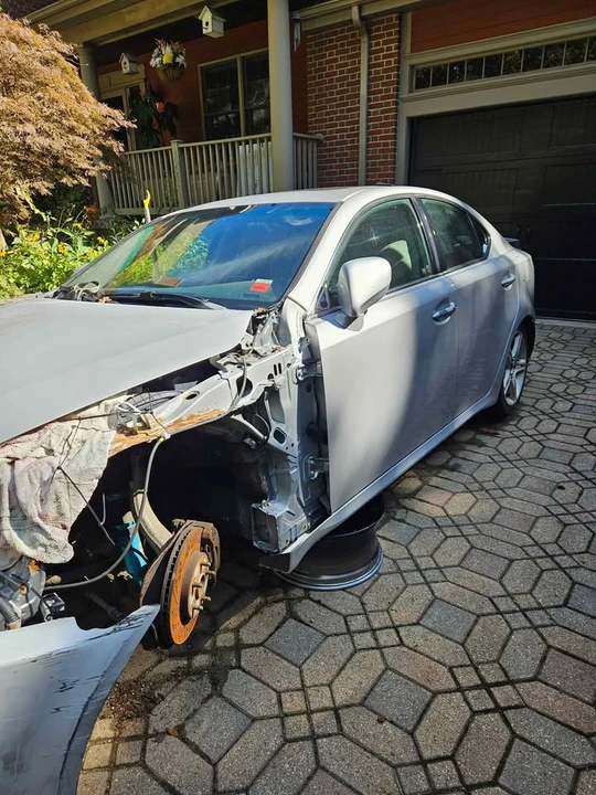 2006 Lexus IS 2nd Gen - Image 2 of 4