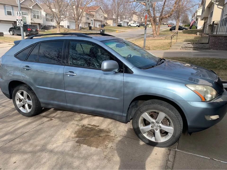 2006 Lexus RX 2nd Gen - Image 2 of 8