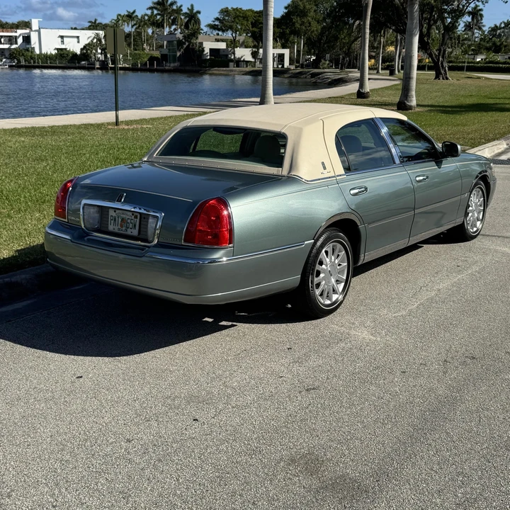 2006 Lincoln Town Car - Image 12 of 12